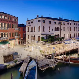 4* Hotel Nh Santa Lucia